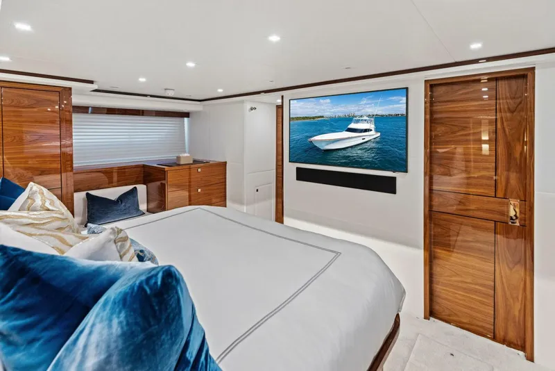 Slide: The Image of 2026 Viking 82 Convertible- TEAM HARVEY I- Master Stateroom - 5771088