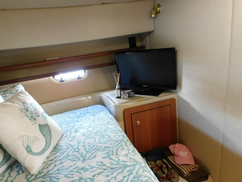 Slide: The Image of Cruisers 3750 Motoryacht 2003 - 5772560