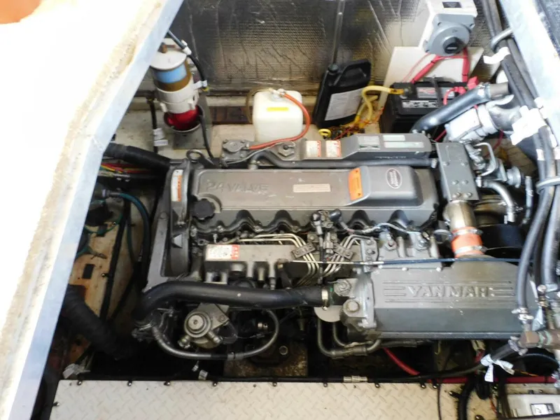 Slide: The Image of Cruisers 3750 Motoryacht 2003 - 5772604