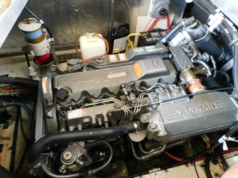 Slide: The Image of Cruisers 3750 Motoryacht 2003 - 5772611