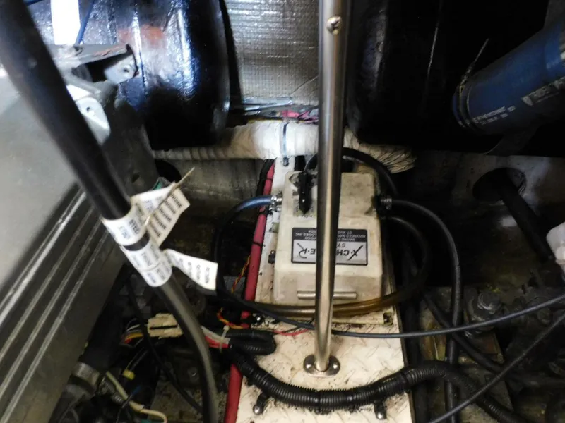 Slide: The Image of Cruisers 3750 Motoryacht 2003 - 5772632