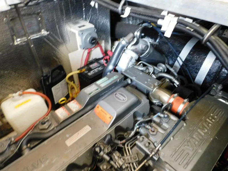 Slide: The Image of Cruisers Yachts 3750 Motoryacht 2003 - 5772619