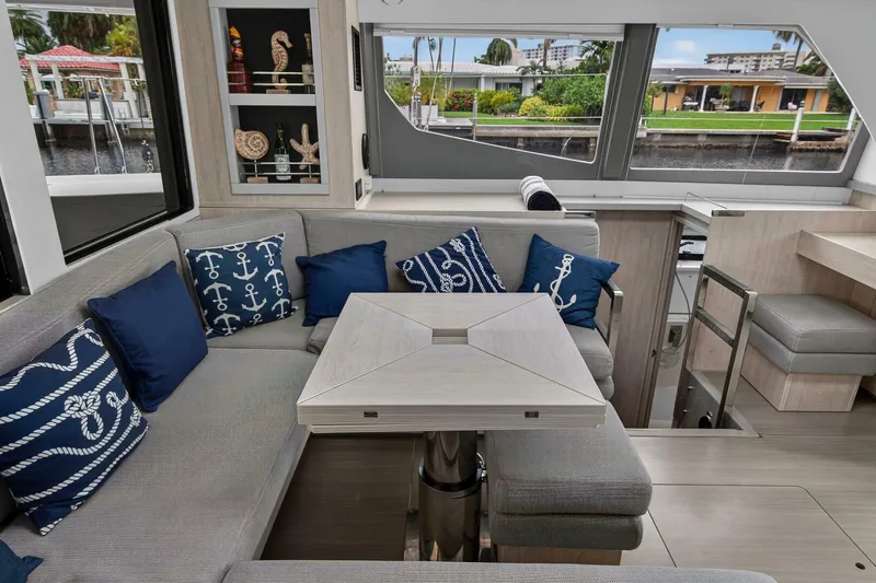 Slide: The Image of Leopard 45 2021 - 5771322