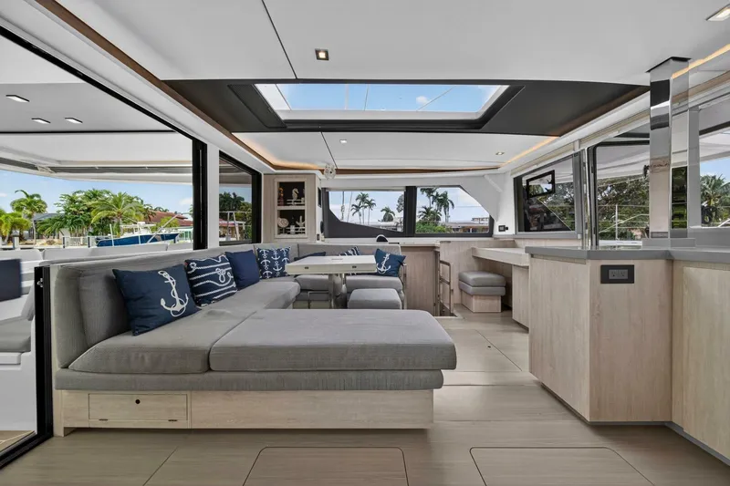 Slide: The Image of Leopard 45 2021 - 5771324