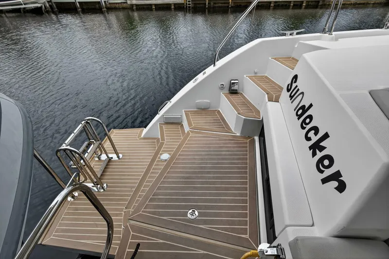 Slide: The Image of Leopard 45 2021 - 5771344