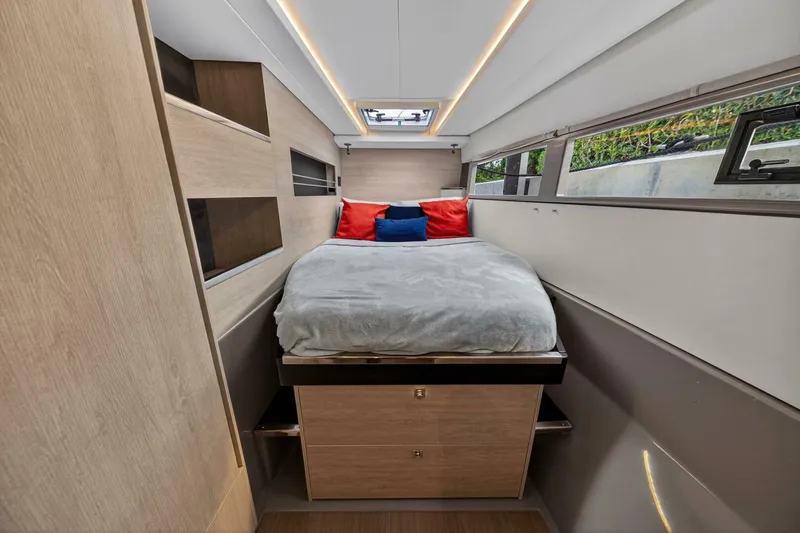 Slide: The Image of Leopard 45 2021 - 5771211