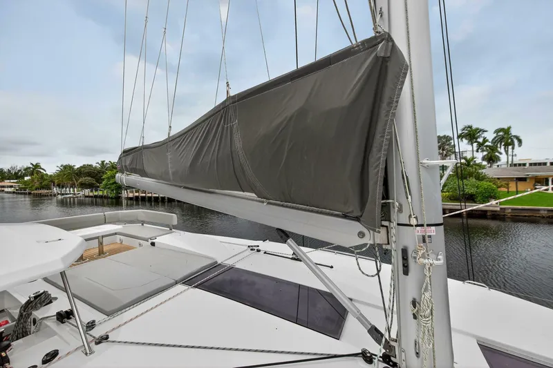 Slide: The Image of Leopard 45 2021 - 5771221