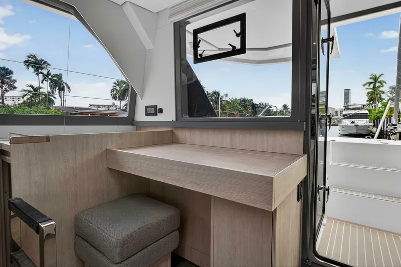 Slide: The Image of Leopard 45 2021 - 5771222