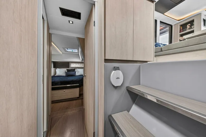 Slide: The Image of Leopard 45 2021 - 5771270