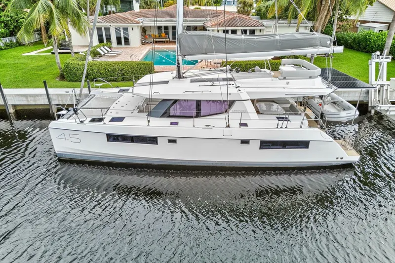 Slide: The Image of Leopard 45 2021 - 5771274