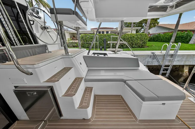 Slide: The Image of Leopard 45 2021 - 5771278