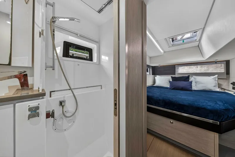 Slide: The Image of Leopard 45 2021 - 5771305