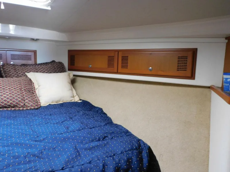 Slide: The Image of Cabo 35 Flybridge Sportfisher 1999 - 5771761