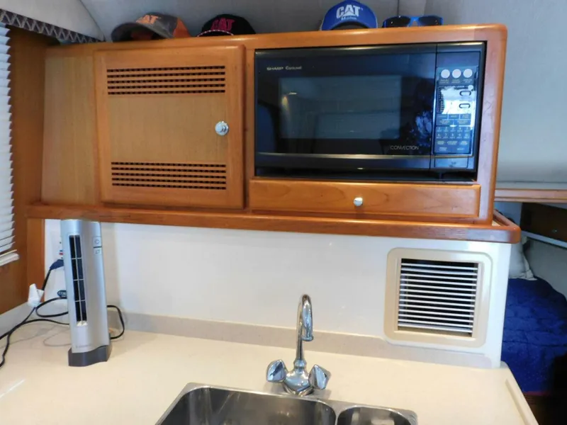 Slide: The Image of Cabo 35 Flybridge Sportfisher 1999 - 5771753