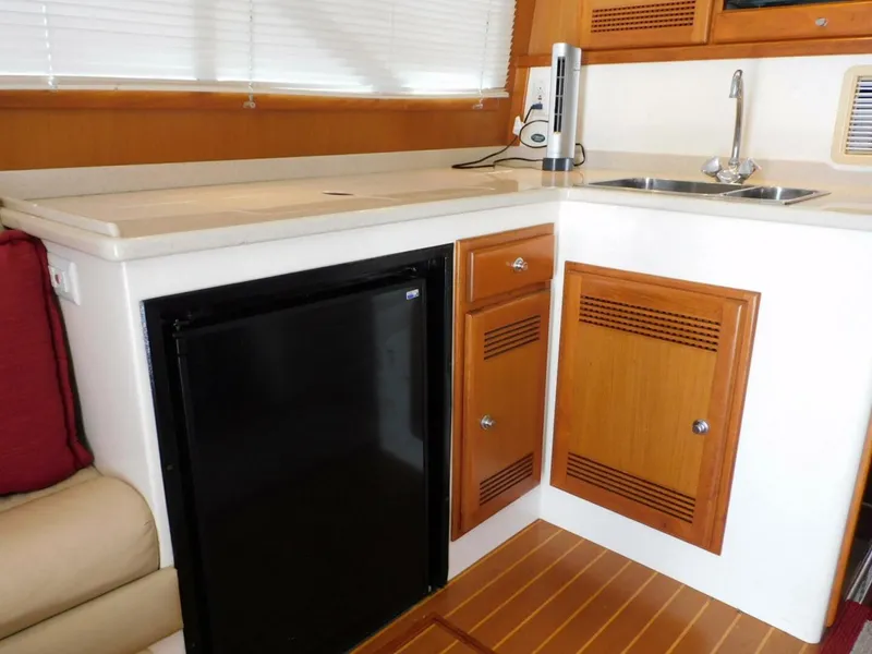 Slide: The Image of Cabo 35 Flybridge Sportfisher 1999 - 5771754
