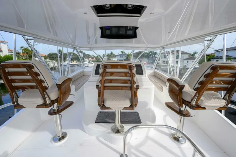 Slide: The Image of Viking 80 - KEMOSABE - Helm 2024 Viking 80 Convertible KEMOSABE - 5771951