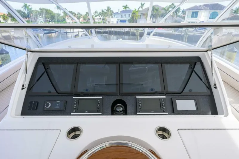 Slide: The Image of Viking 80 - KEMOSABE - Helm Electronics 2024 Viking 80 Convertible KEMOSABE - 5771954