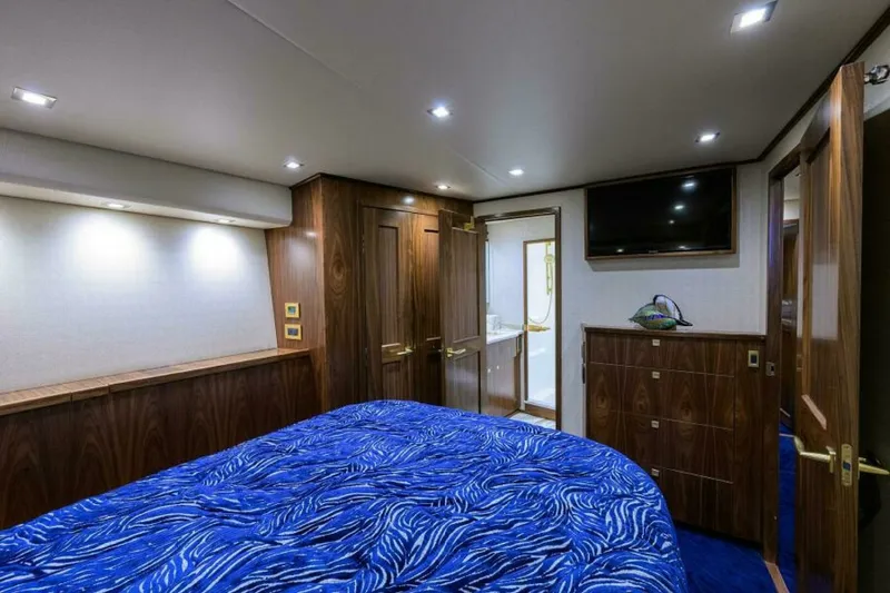 Slide: The Image of Viking 80 - KEMOSABE - Port Guest Stateroom 2024 Viking 80 Convertible KEMOSABE - 7650470