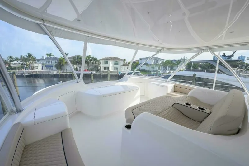 Slide: The Image of Viking 80 - KEMOSABE - Flybridge 2024 Viking 80 Convertible KEMOSABE - 7650476