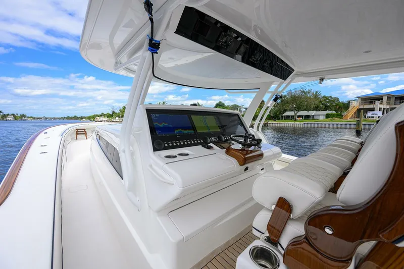 Slide: The Image of Valhalla 55 - LITTLE KEMOSABE - Helm Station & Seating - 5772232