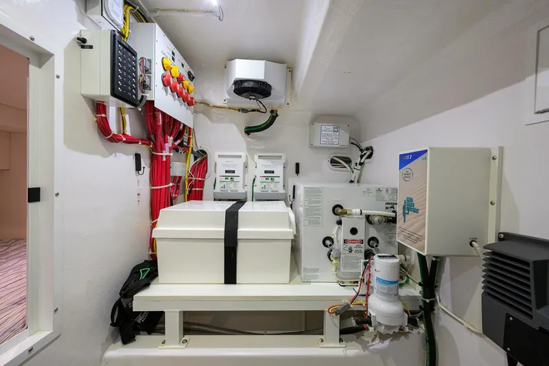 Slide: The Image of Valhalla 55 - LITTLE KEMOSABE - Mechanical Room - 5772261