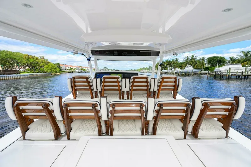 Slide: The Image of Valhalla 55 - LITTLE KEMOSABE - Helm Seating - 7677262