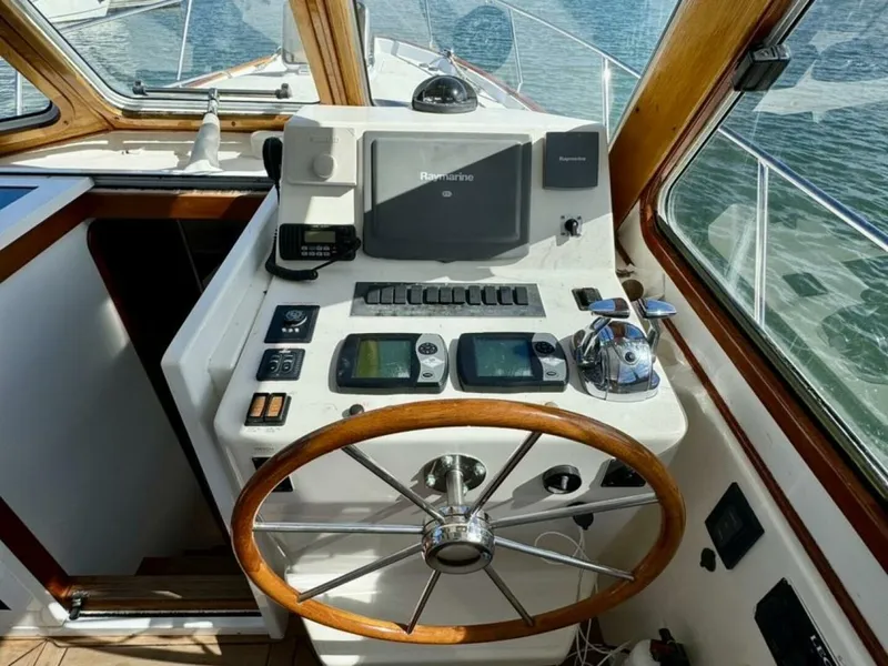 Slide: The Image of Legacy 34 Sport Express 2007 - 5772393