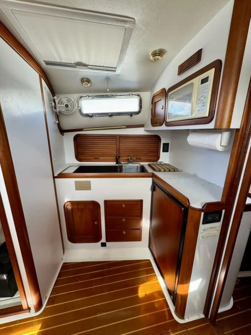 Slide: The Image of Legacy 34 Sport Express 2007 - 5772396