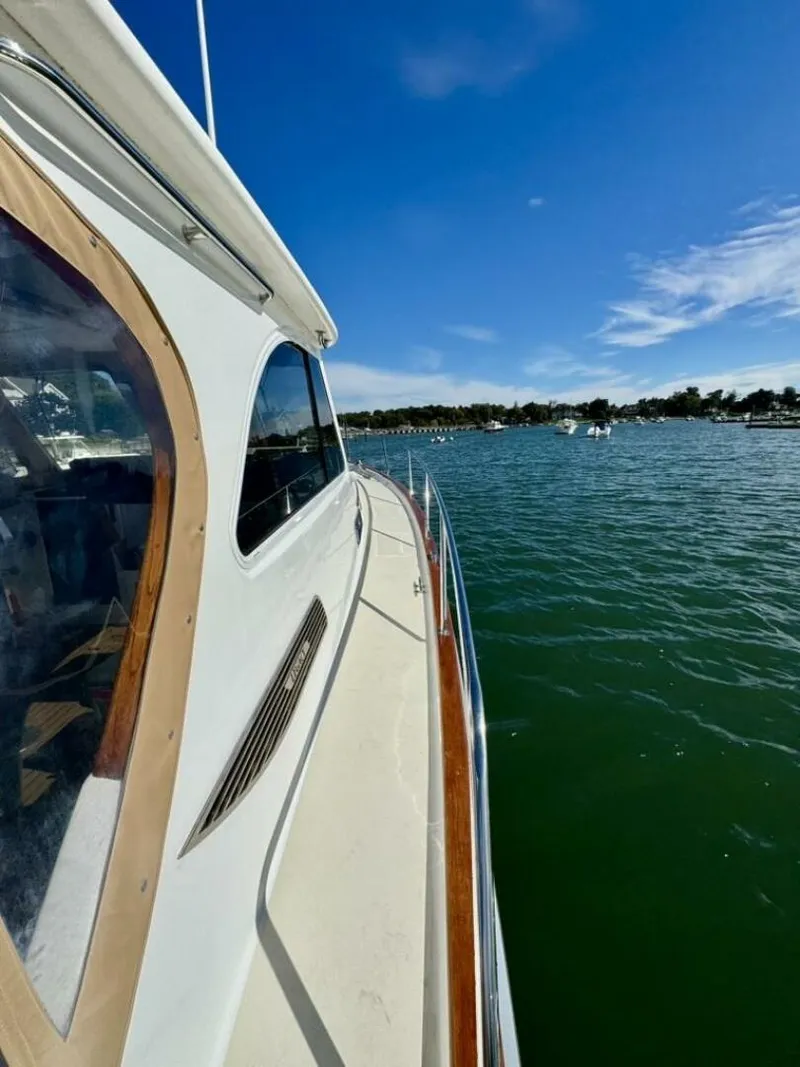 Slide: The Image of Legacy 34 Sport Express 2007 - 5772401