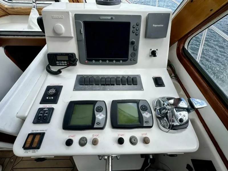 Slide: The Image of Legacy 34 Sport Express 2007 - 5772404