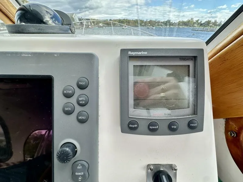 Slide: The Image of Legacy 34 Sport Express 2007 - 5772406