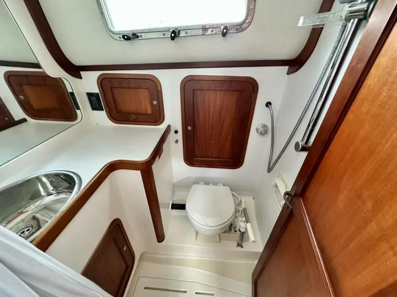 Slide: The Image of Legacy 34 Sport Express 2007 - 5772407