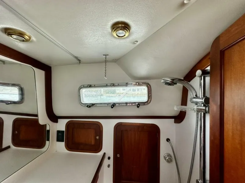 Slide: The Image of Legacy 34 Sport Express 2007 - 5772409