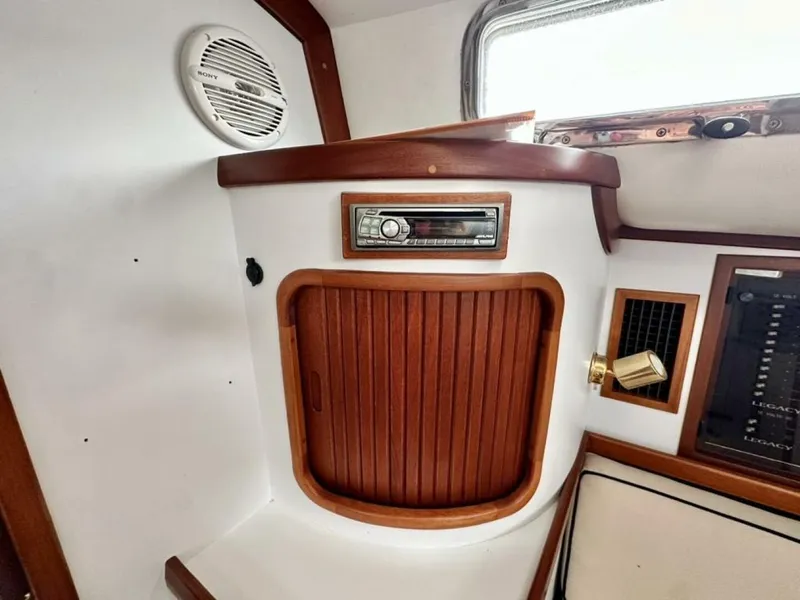 Slide: The Image of Legacy 34 Sport Express 2007 - 5772412