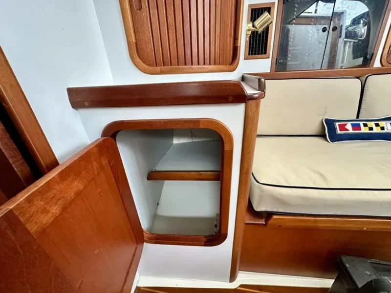 Slide: The Image of Legacy 34 Sport Express 2007 - 5772415