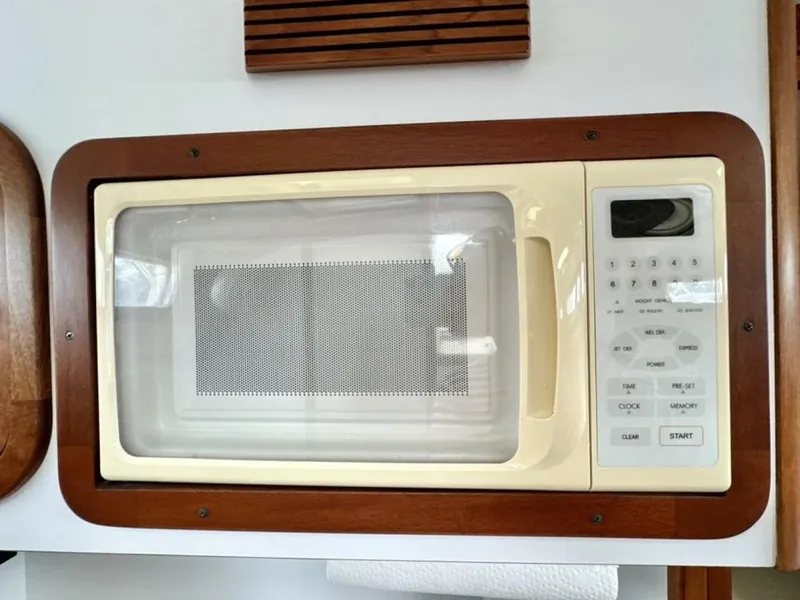 Slide: The Image of Legacy 34 Sport Express 2007 - 5772425