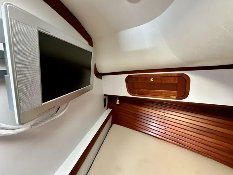 Slide: The Image of Legacy 34 Sport Express 2007 - 5772426