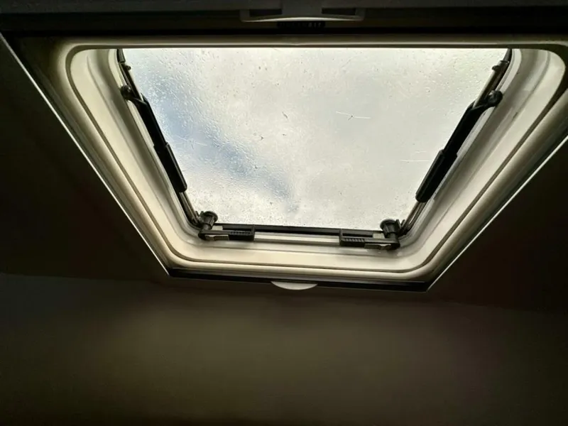 Slide: The Image of Legacy 34 Sport Express 2007 - 5772427