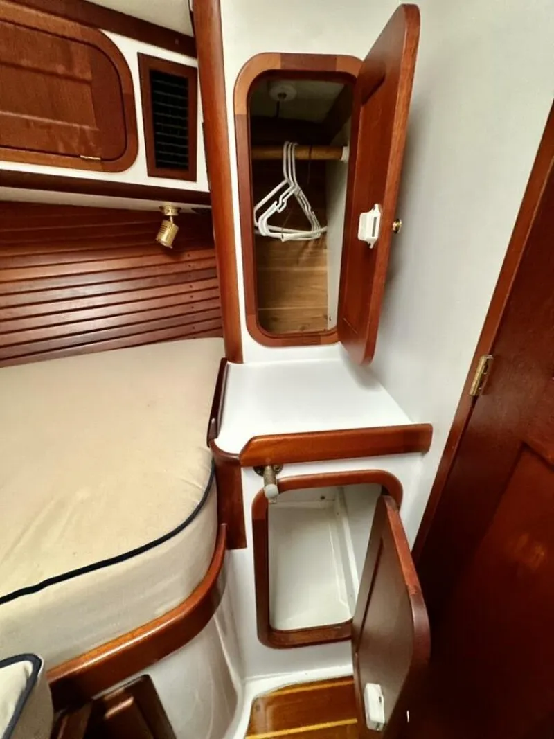 Slide: The Image of Legacy 34 Sport Express 2007 - 5772429