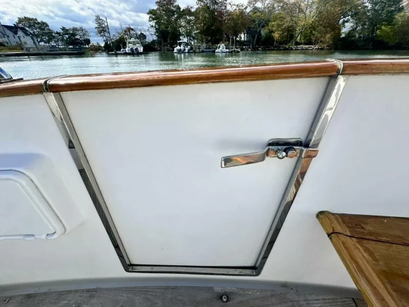 Slide: The Image of Legacy 34 Sport Express 2007 - 5772441