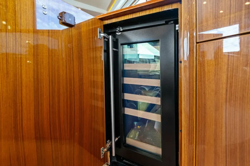 Slide: The Image of 2006 Viking 56 Convertible SUMMER SALT - 5773116