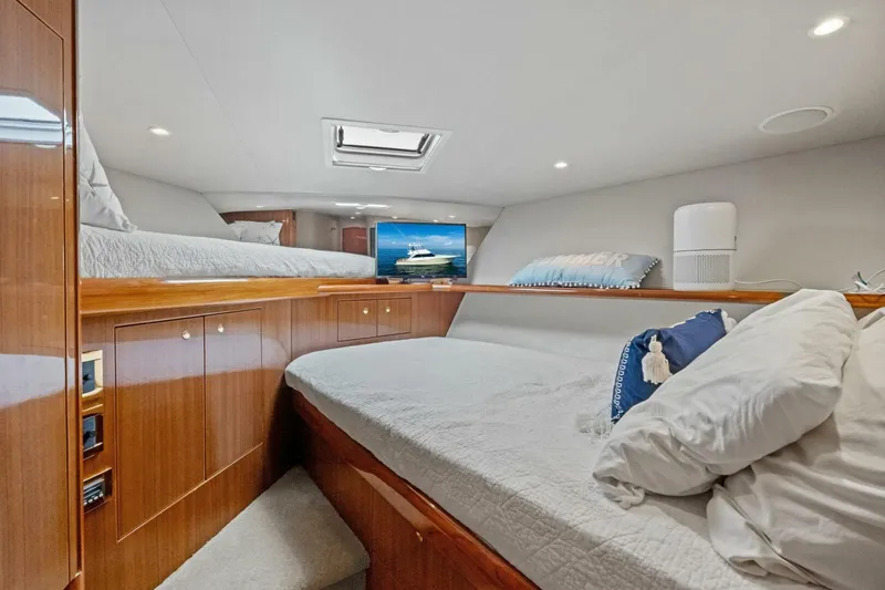 Slide: The Image of 2006 Viking 56 Convertible SUMMER SALT - 5773127