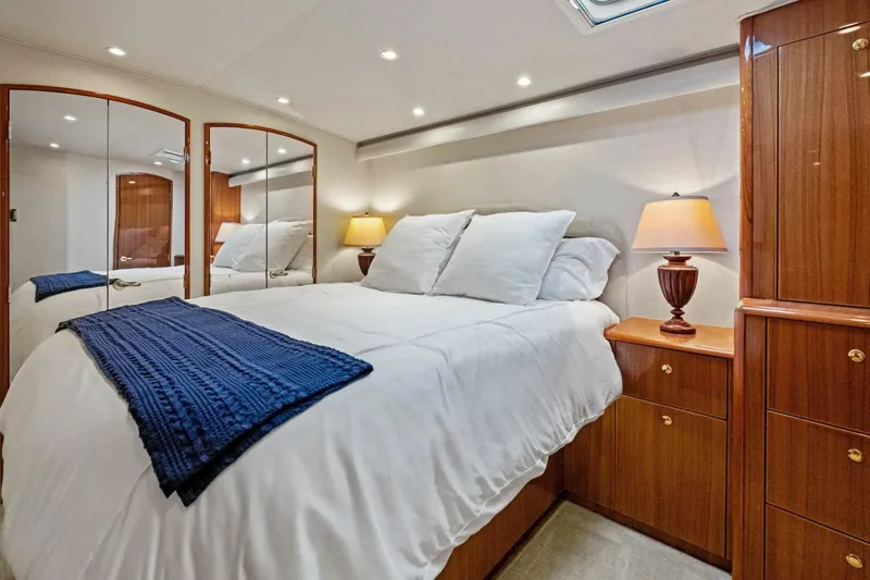 Slide: The Image of 2006 Viking 56 Convertible SUMMER SALT - 5773119