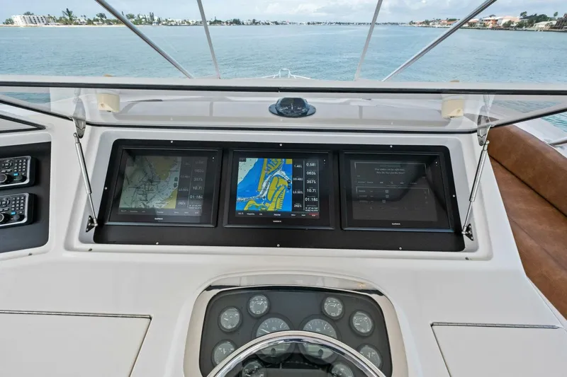 Slide: The Image of 2006 Viking 56 Convertible SUMMER SALT - 5773152