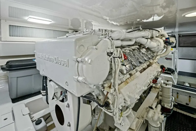 Slide: The Image of 2006 Viking 56 Convertible SUMMER SALT - 5773166