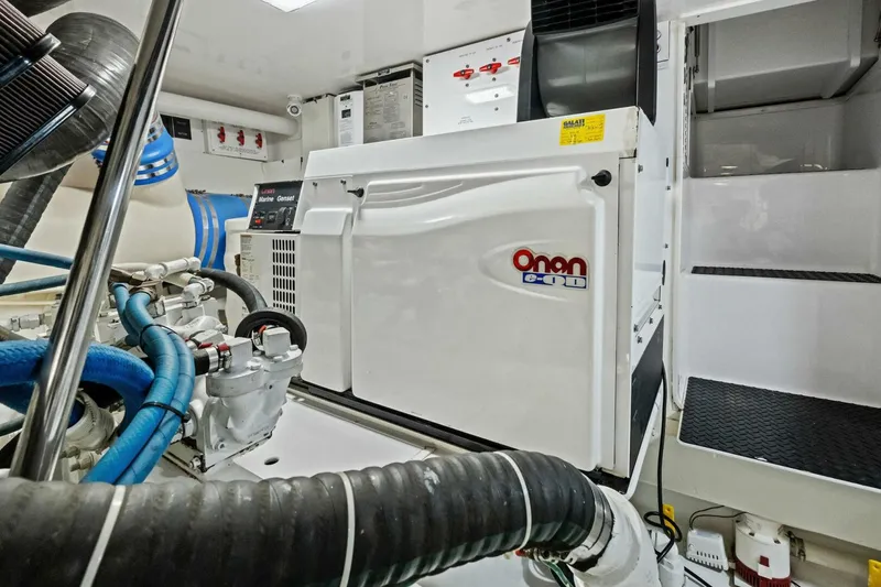 Slide: The Image of 2006 Viking 56 Convertible SUMMER SALT - 5773168