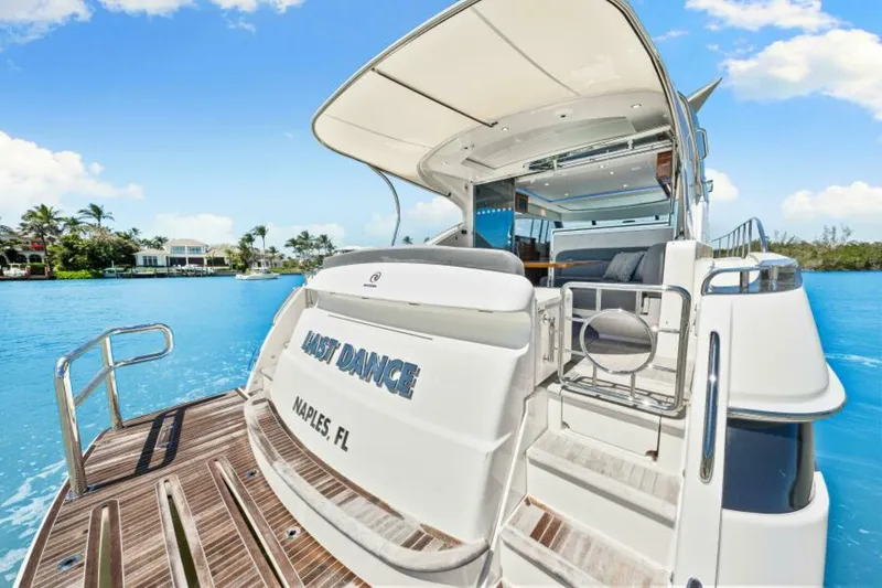 Slide: The Image of Riviera 5400 Sport Yacht Platinum Edition 2022 - 5772618
