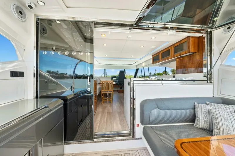 Slide: The Image of Riviera 5400 Sport Yacht Platinum Edition 2022 - 5772644