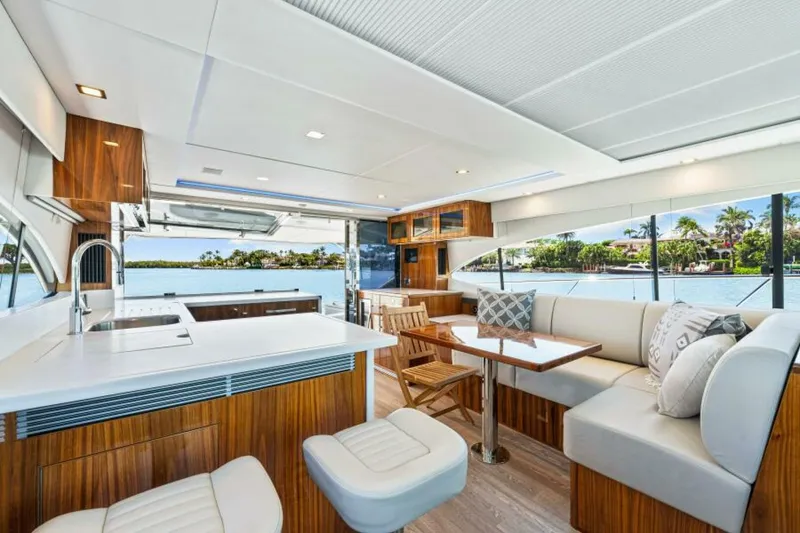 Slide: The Image of Riviera 5400 Sport Yacht Platinum Edition 2022 - 5772647