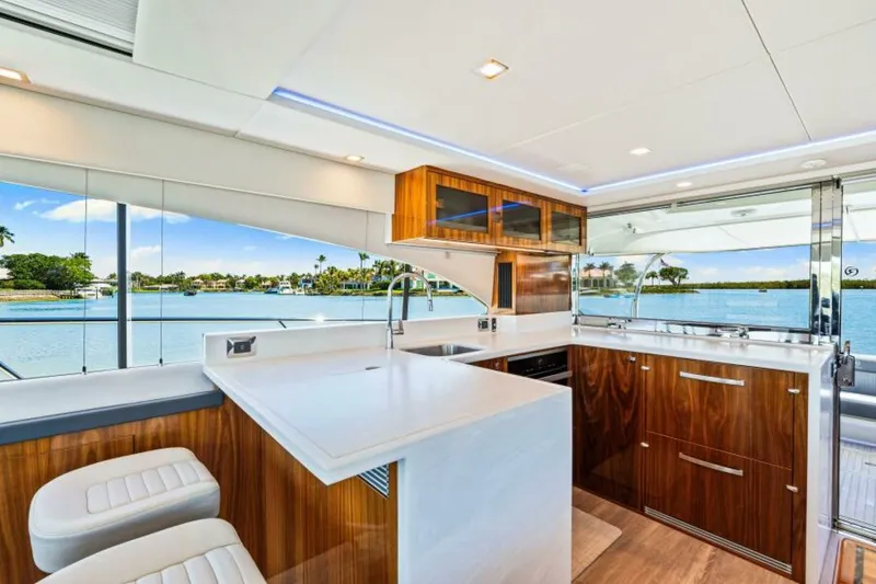 Slide: The Image of Riviera 5400 Sport Yacht Platinum Edition 2022 - 5772649